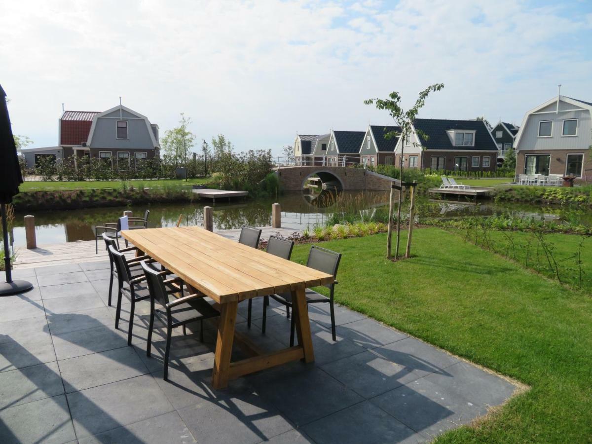 Luxurious Water Villa Uitdam Exterior photo